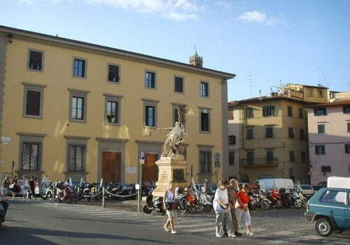 Piazza Mentana