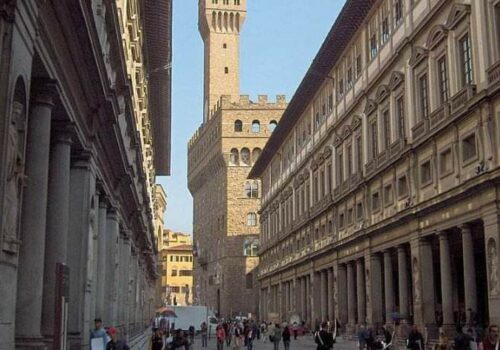 Piazzale degli Uffizi