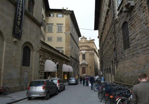 Via dei Leoni