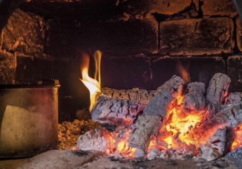 Fuoco sotto la cenere